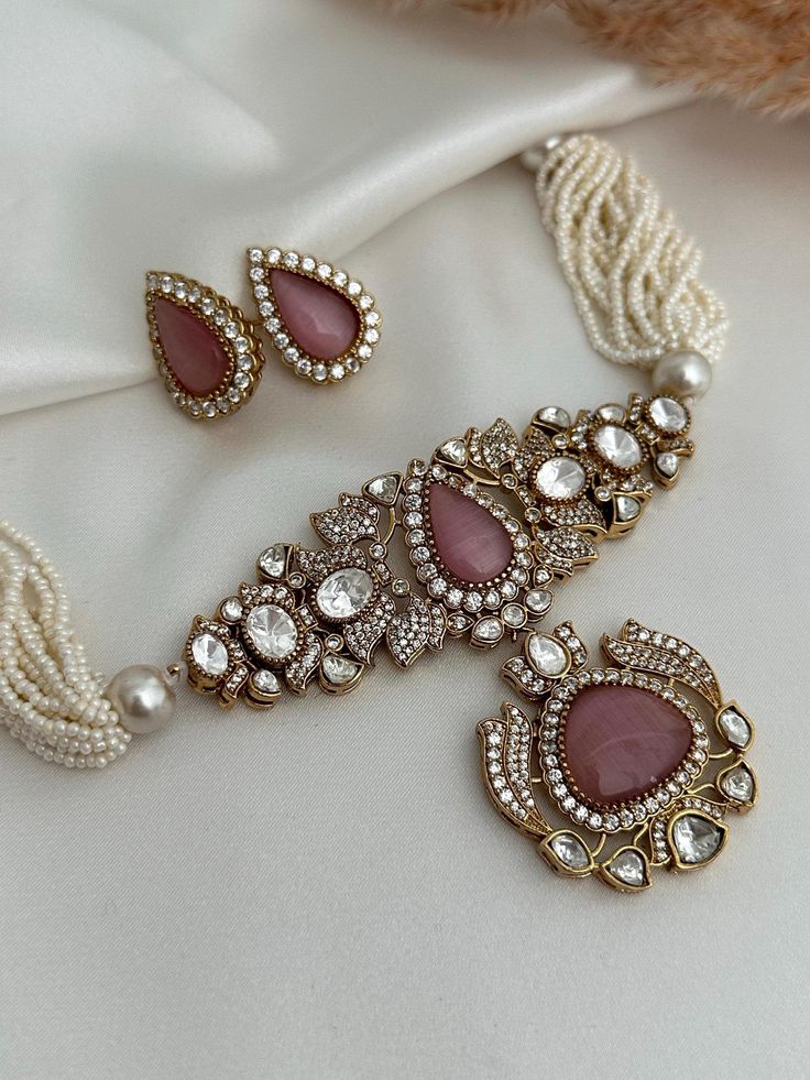Kundan chokers